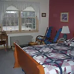 Applebutter Inn
