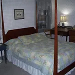 Applebutter Inn
